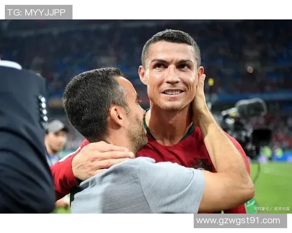 足球明星双人握手姿势展现友谊与竞技精神的完美结合 足球明星双人握手姿势展现友谊与竞技精神的完美结合