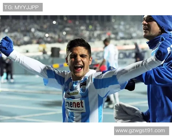 因西涅的足球传奇之路与他在绿茵场上的辉煌成就